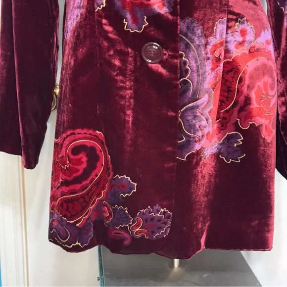 Coldwater Creek Long Velvet Jacket in Deep Red & Paisley Graphic Prints 8 EUC - Picture 4 of 17